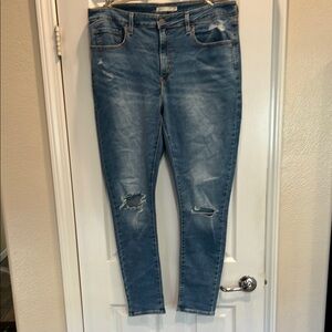 Distressed Levi’s Blue Jeans